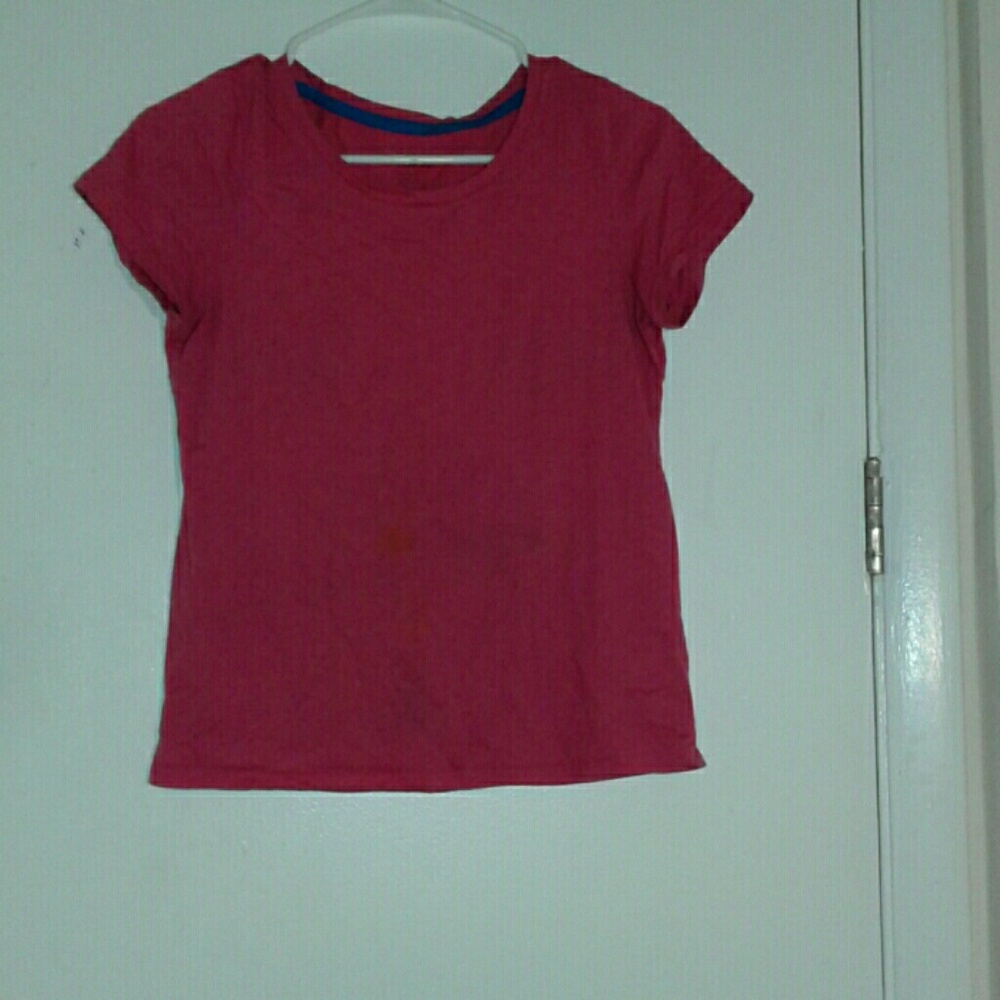 Basic pink sleeveless shirt